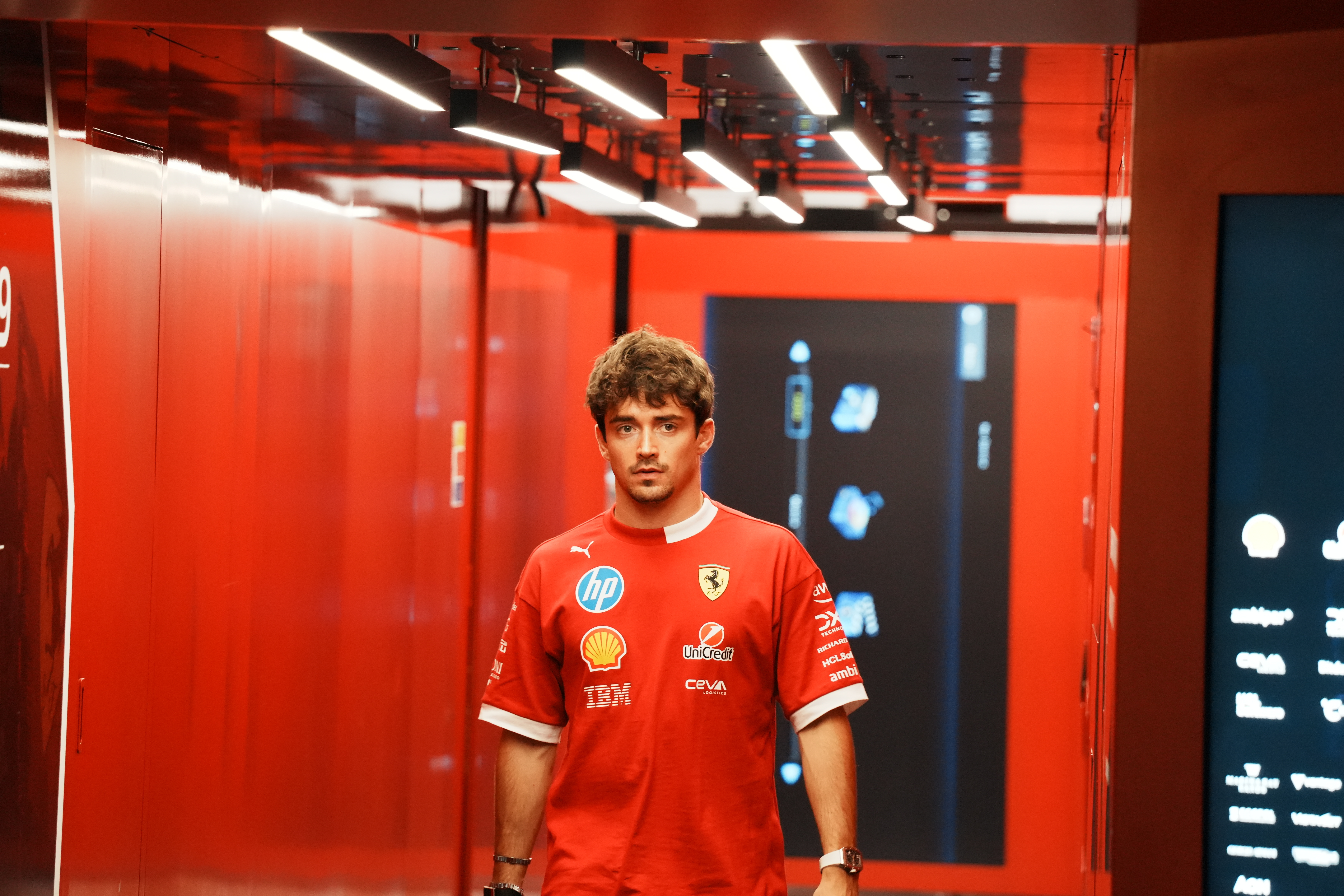 在新加坡站拍到的勒克莱尔📸F12025F1新加坡大奖赛 ​​​​
