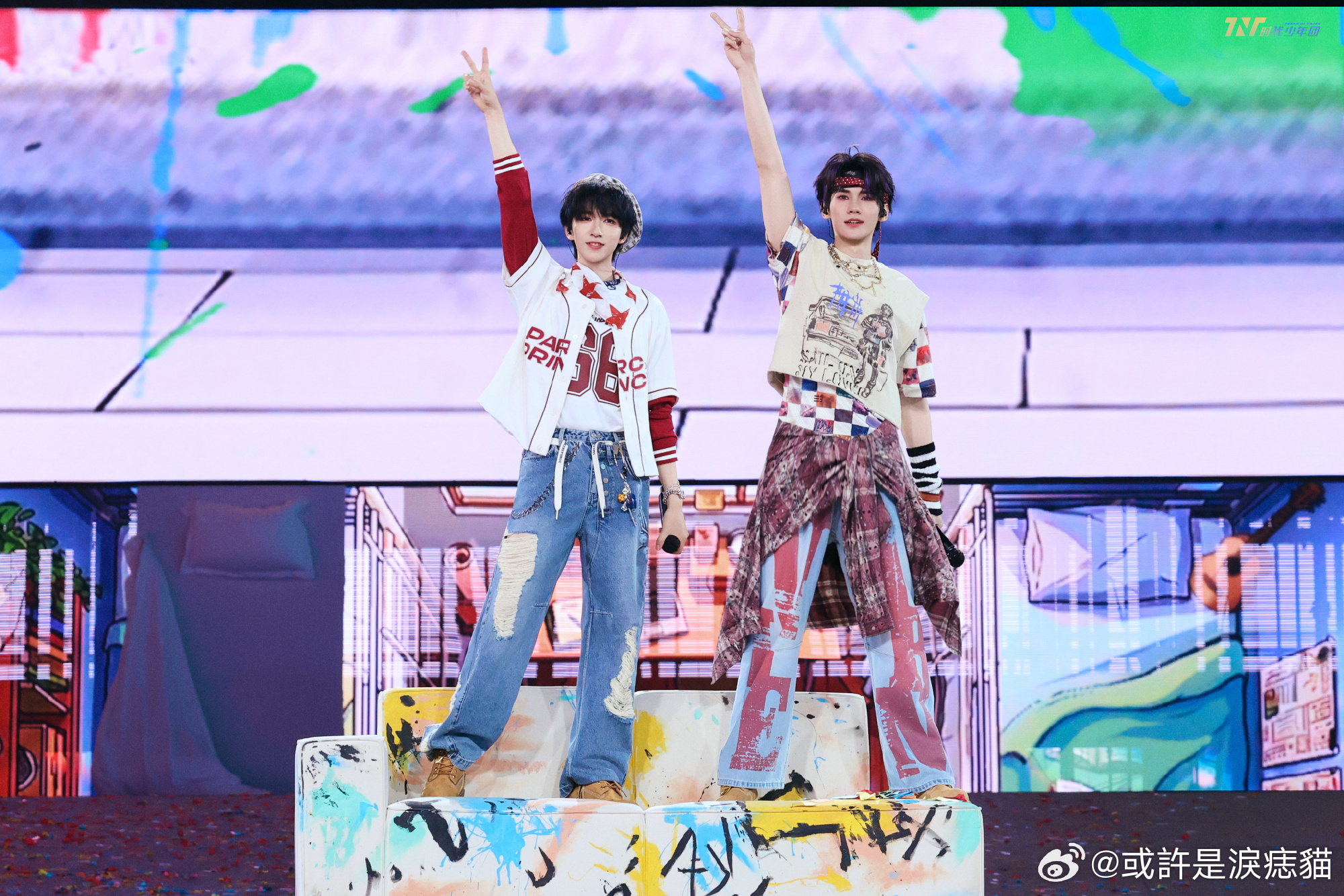 时代少年的镜头感时代少年团夯级运镜不光运镜水平在线，少年们自身的镜头表现力更是没