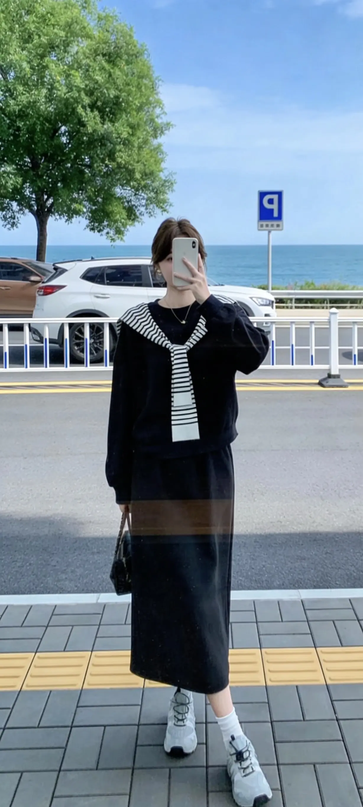 生命中最美好的样子， 不是被别人认可和喜欢， 而是懂得自我欣赏。 清醒...