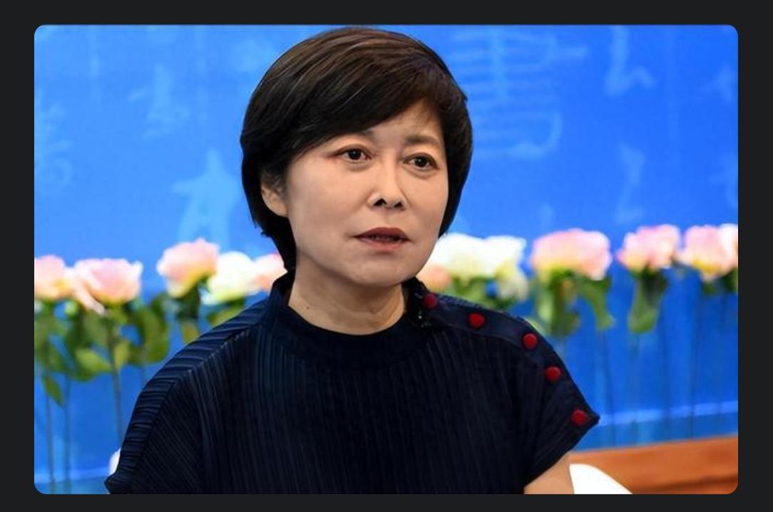 敬一丹大姐作为央视主持人，健康理念应该比普通人更强，比如每天散步7000步，多喝