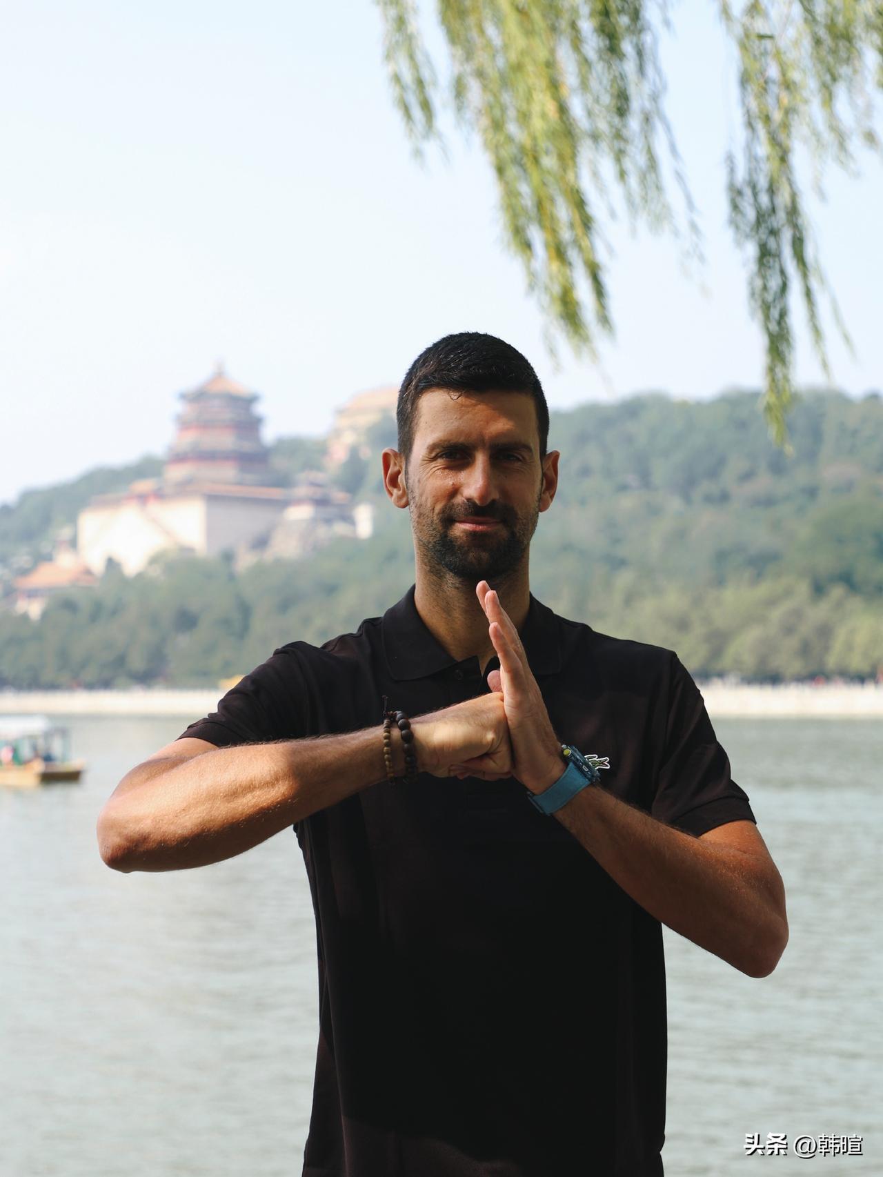 中网第一比赛日就是“高潮迭起”！
这其中最最焦点的比赛，无疑是德约科维奇与博尔热