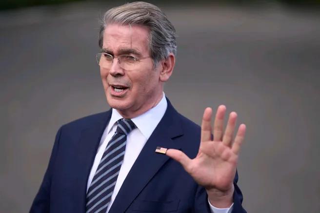 美国财政部长班森特4日接受CNBC访问时称，英伟达创新能力出众，目前最先进的AI