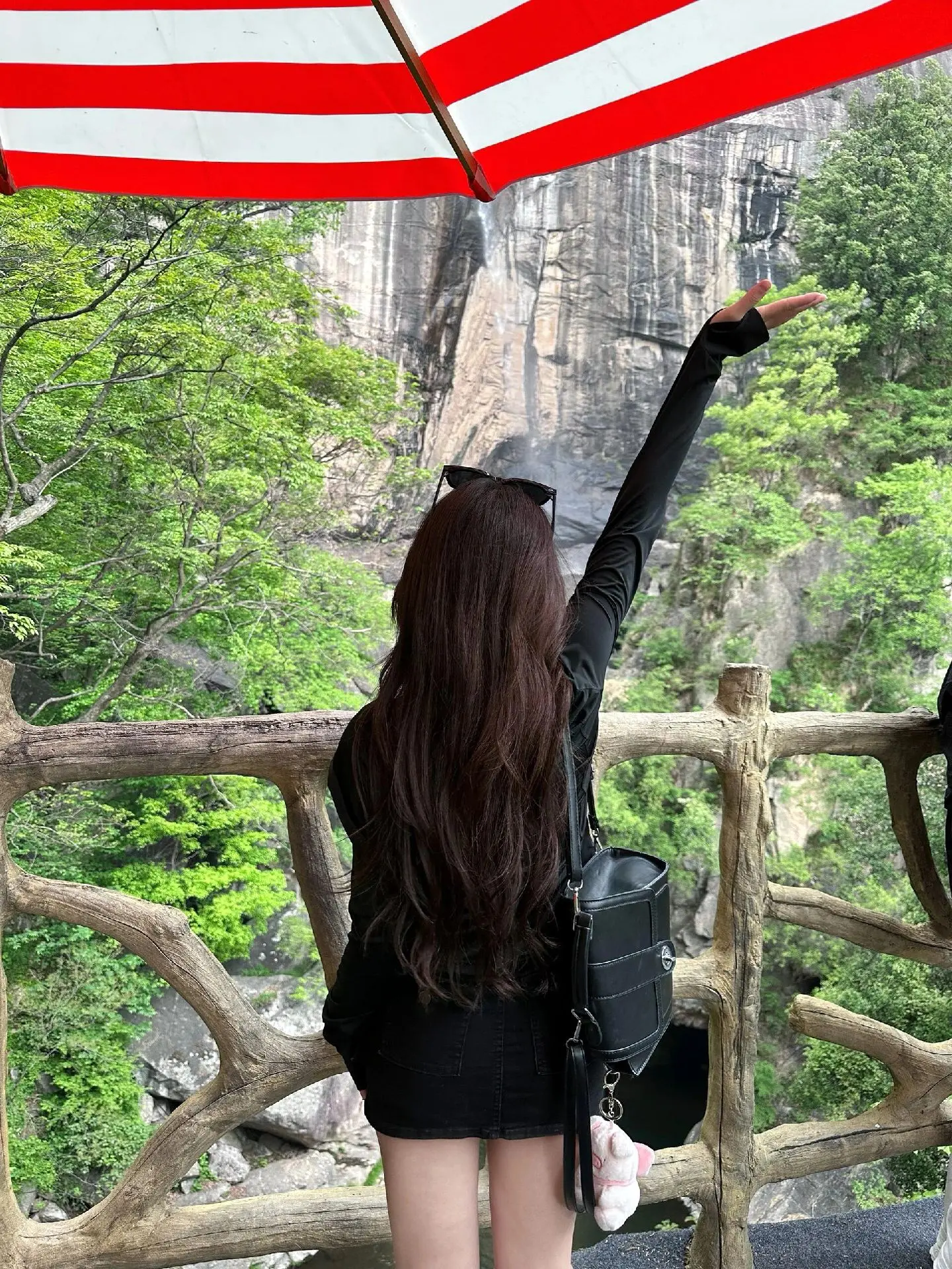 作为男人，努力拼搏是你的底气，努力赚钱是你的资本，谋生和格局是你的标签...