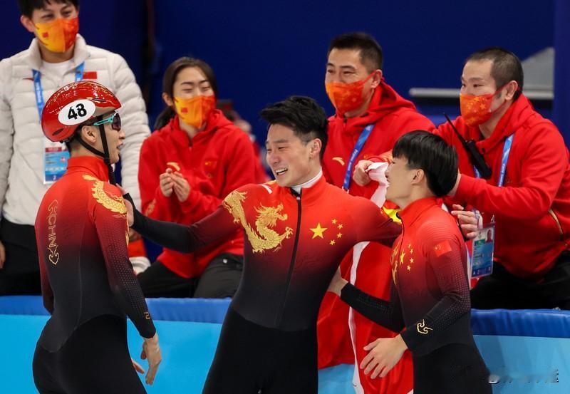 米兰冬奥会短道速滑比赛，中国短道速滑队这次零金牌收官，太让人遗憾了。

混合团体