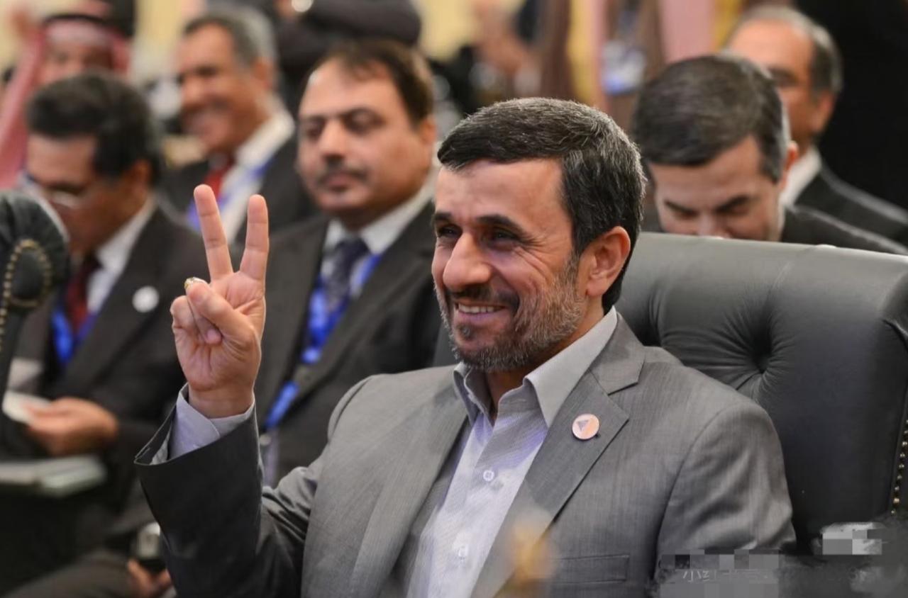 内贾德受访曝伊朗反摩萨德专案组全员间谍秘闻。

中东情报圈向来暗流涌动，各类秘闻