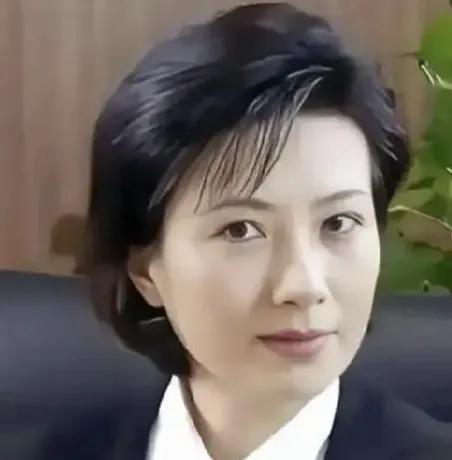 最干净漂亮的女演员，出道几十年不温不火，人品好低调大家都喜欢
说起演员王静，可能