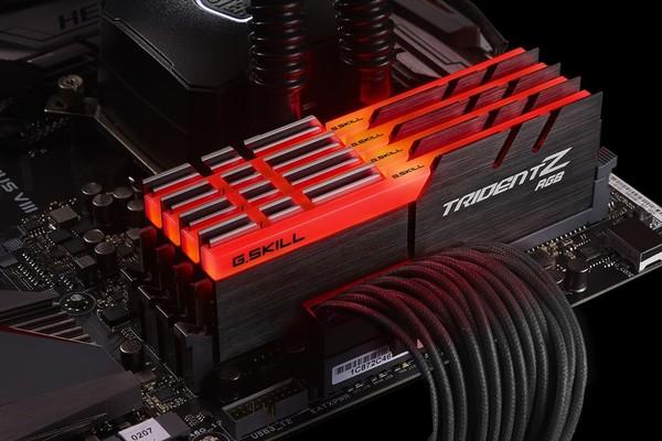 国产颗粒杀入高端DDR5！雷克沙7200 CL38高频内存登场
 
雷克沙正式推
