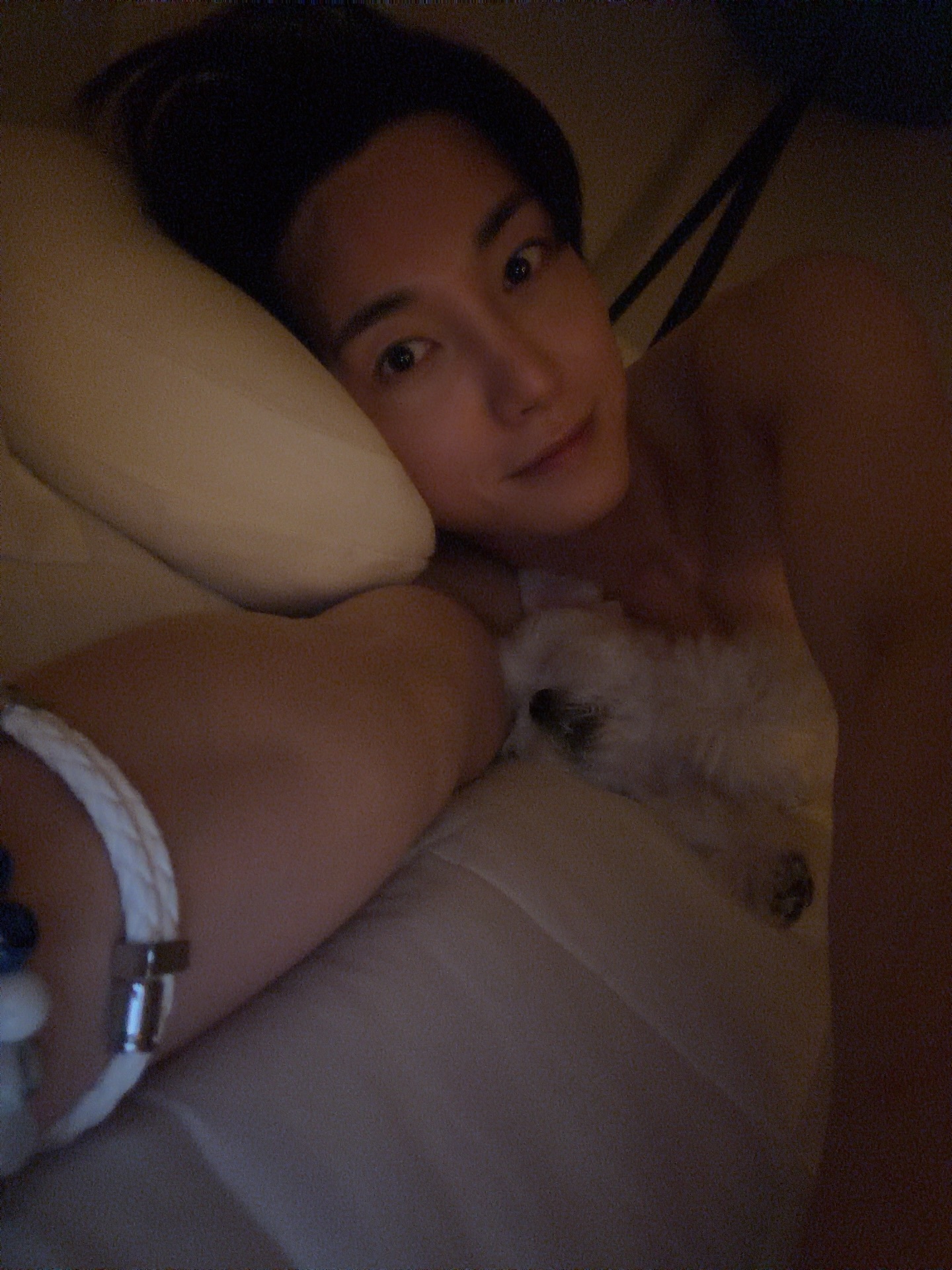 “CB百蓝_。260204利特 IG更新：我的爱❤️我的幸福💙🐶 