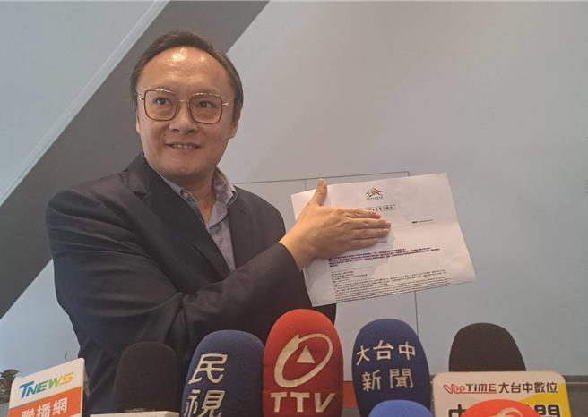 中联致癌油风暴延烧，台中市卢秀燕昨台北凯道受访时，面对媒体追问中市府检验议题并未
