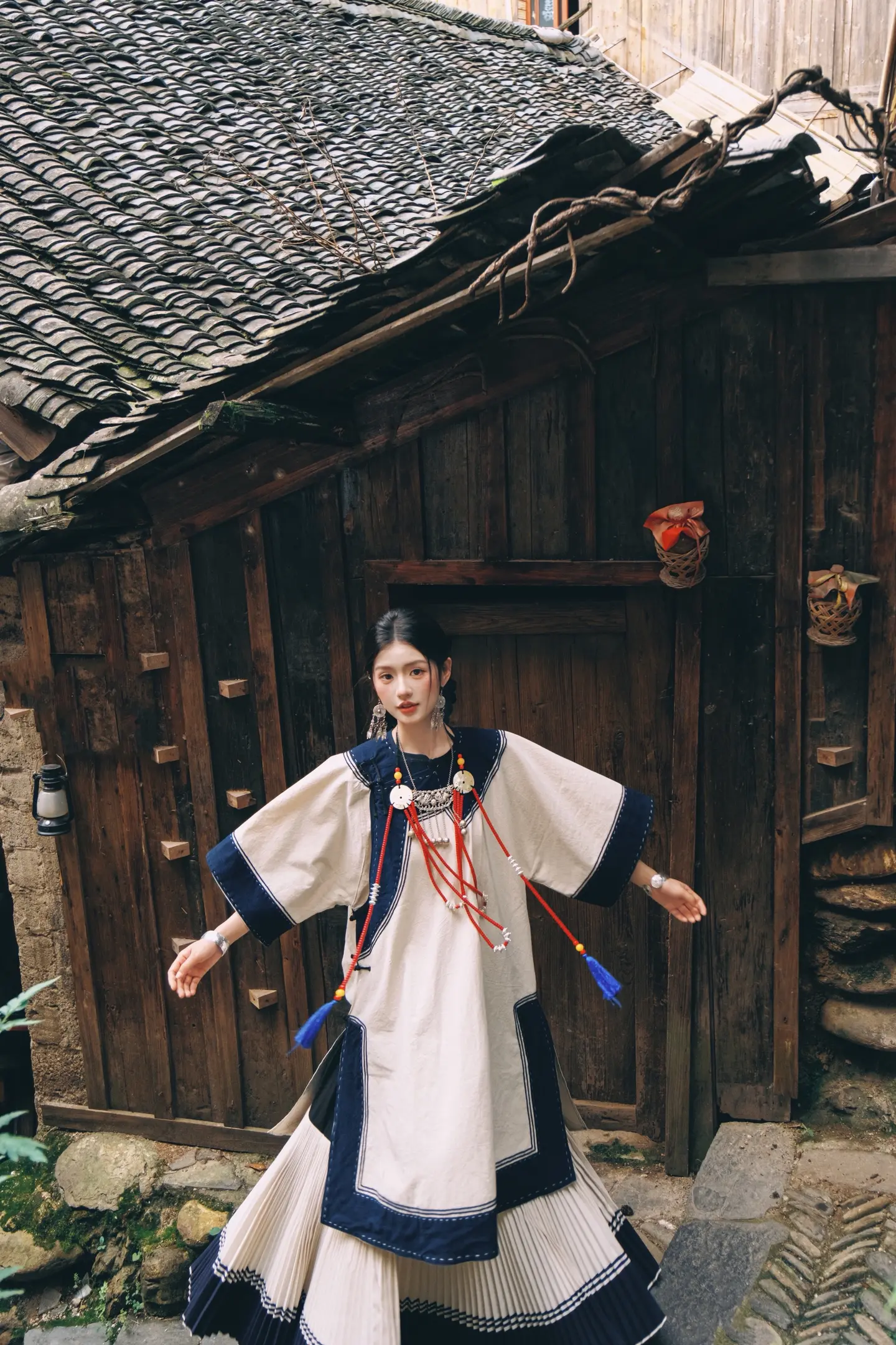 听说最美的彝族姑娘，被称为月亮的女儿。