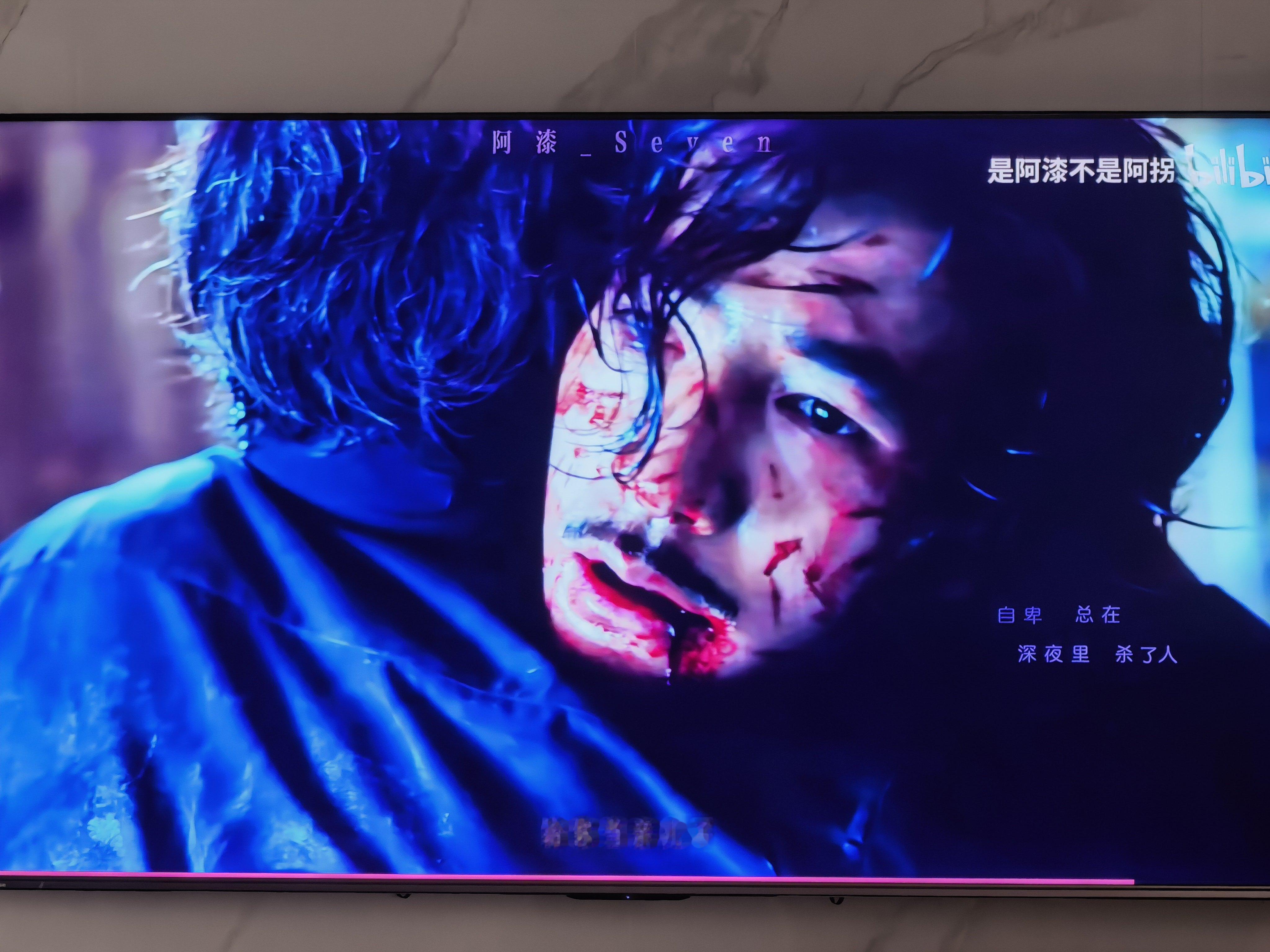 吻上捕风追影和呼吸一样简单。 