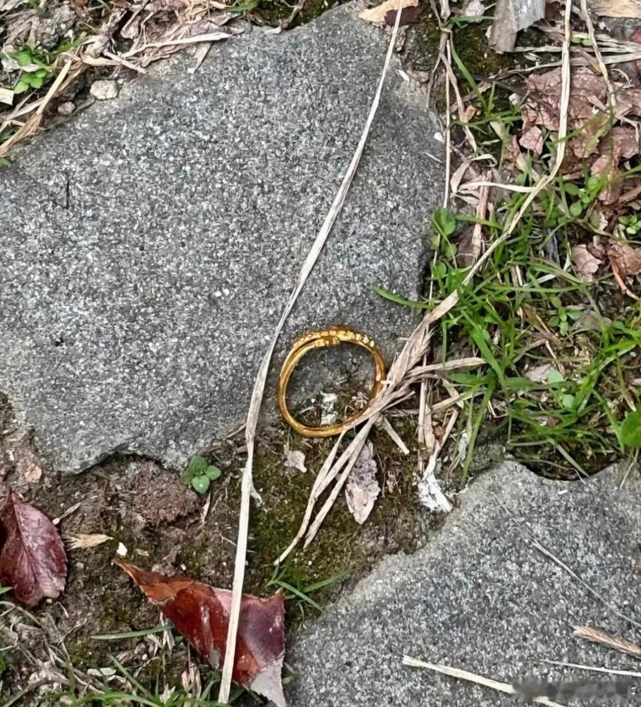 我到底要不要捡啊？这谁丢的 