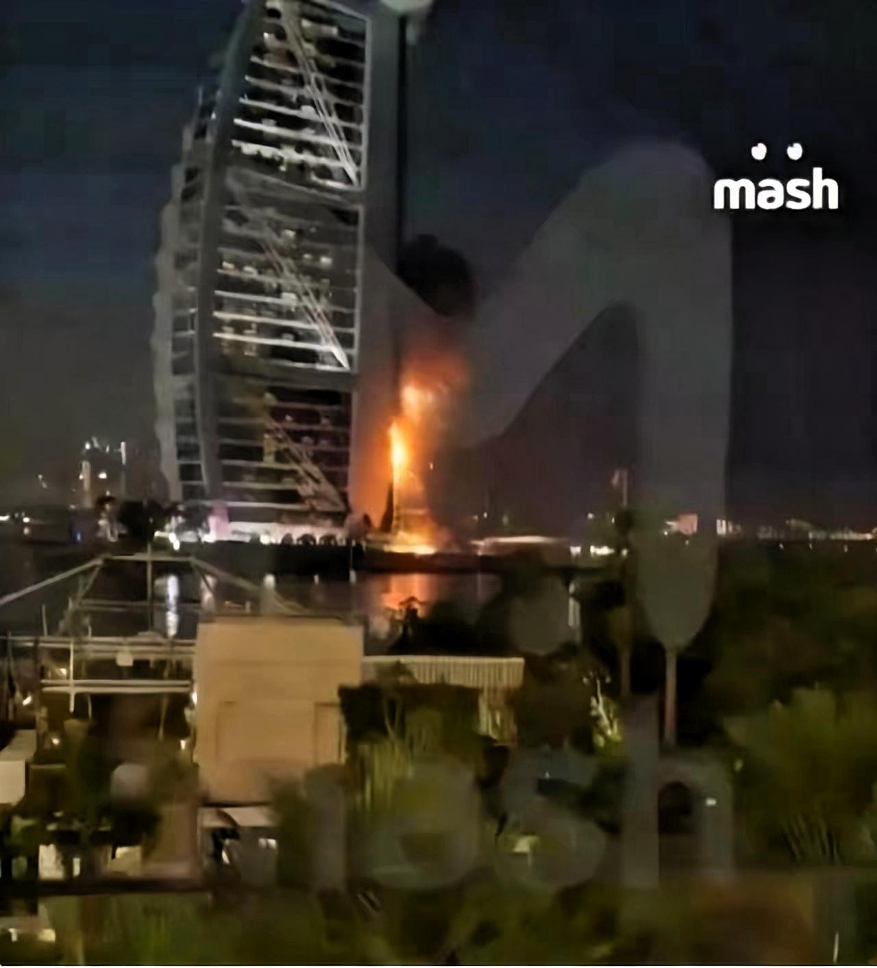 幸亏阿联酋旅游没去成，要不这会儿要急成热锅上蚂蚁了。这几天这些阿联酋国家都忙着拦