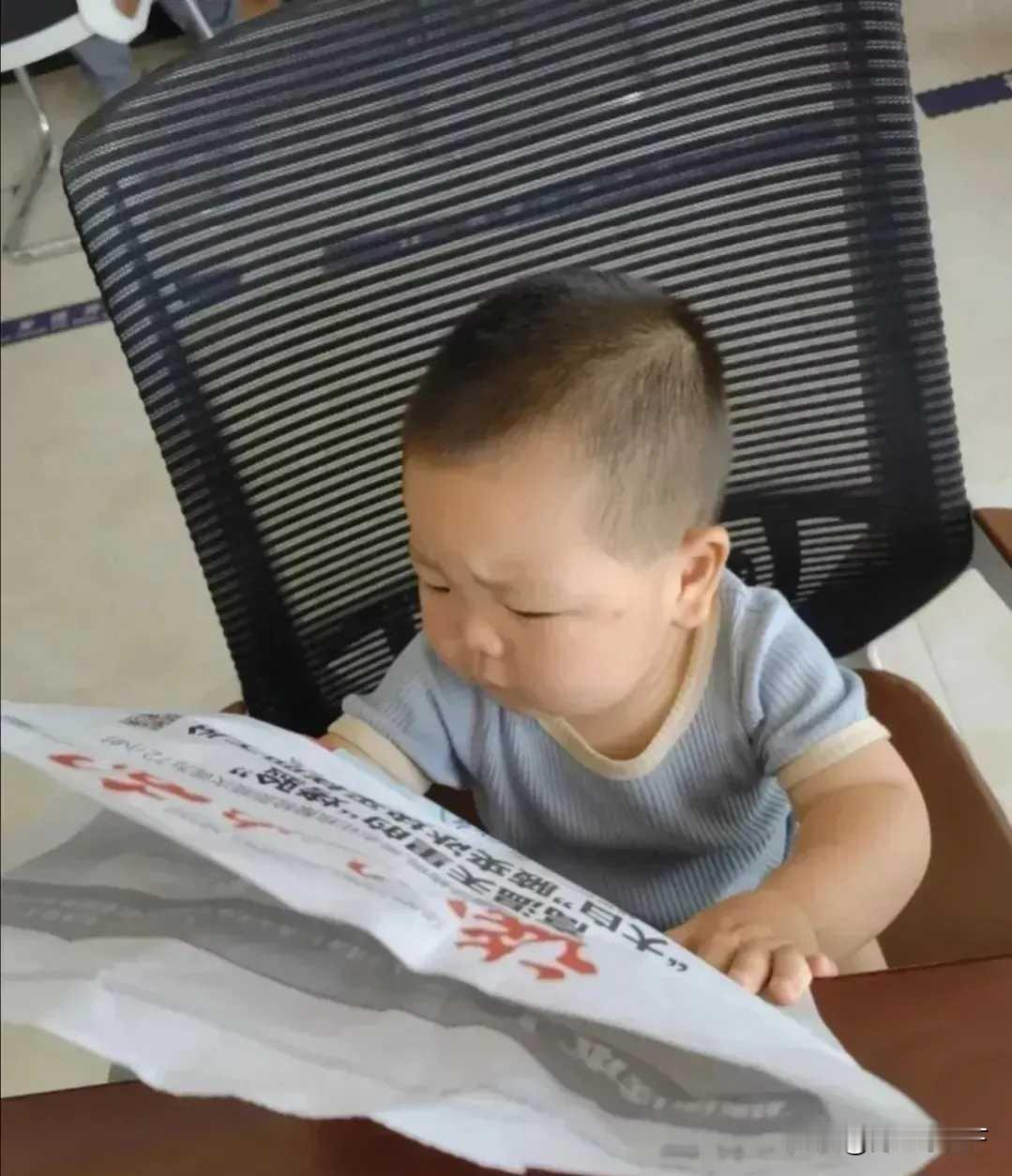 退而不休，刷存在感

发现一个不足为奇的现象，那就是退下来的老领导，总想着担任老