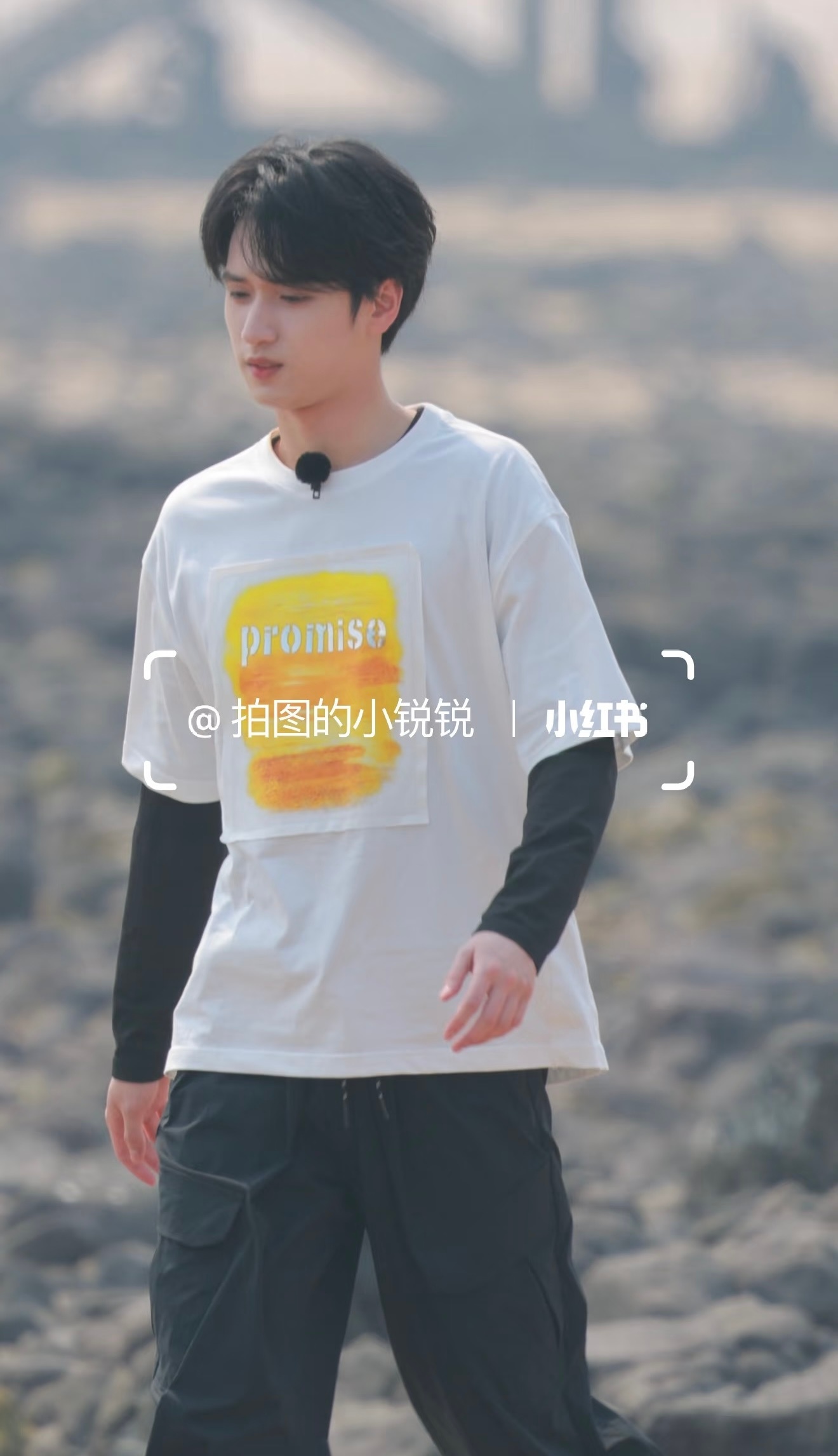 亲爱的宝贝，录制顺利🥹aaaaa好小的脸啊 这个春天和严浩翔一起温柔陪伴