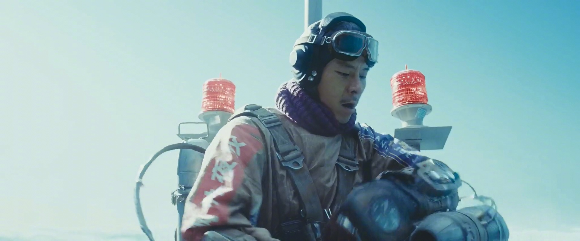 檀健次蒋奇明两位广西老表真是有缘分，主演的两部重要的华语片《欢迎来龙餐馆》《空枪