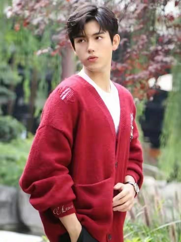 3周零花钱让少年赔100元，车主全额退还后揭开真相：做人要过得了自己的心里关。