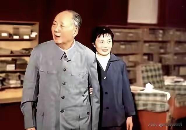 铁骨之下亦有万般柔情！这是我今天读了张玉凤回忆毛主席晚年常常独自流泪后的真切感受