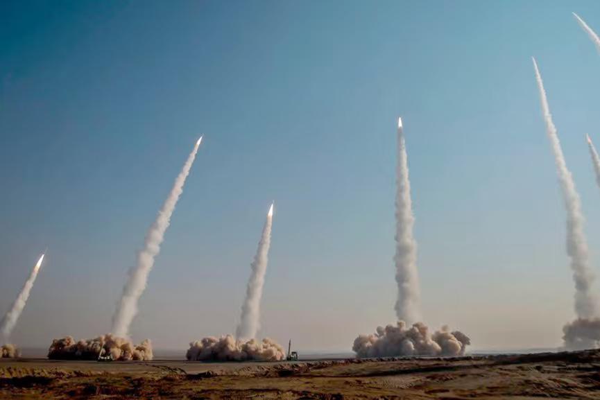 伊朗正在搜捕美军基地的指挥官和士兵，怎么局势转变这么快？特朗普不是说美国赢麻了吗