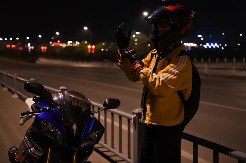 近日，骑手小李（化名）接到一个奇怪的送货订单，起点和终点一致，顾客备注了“代还7