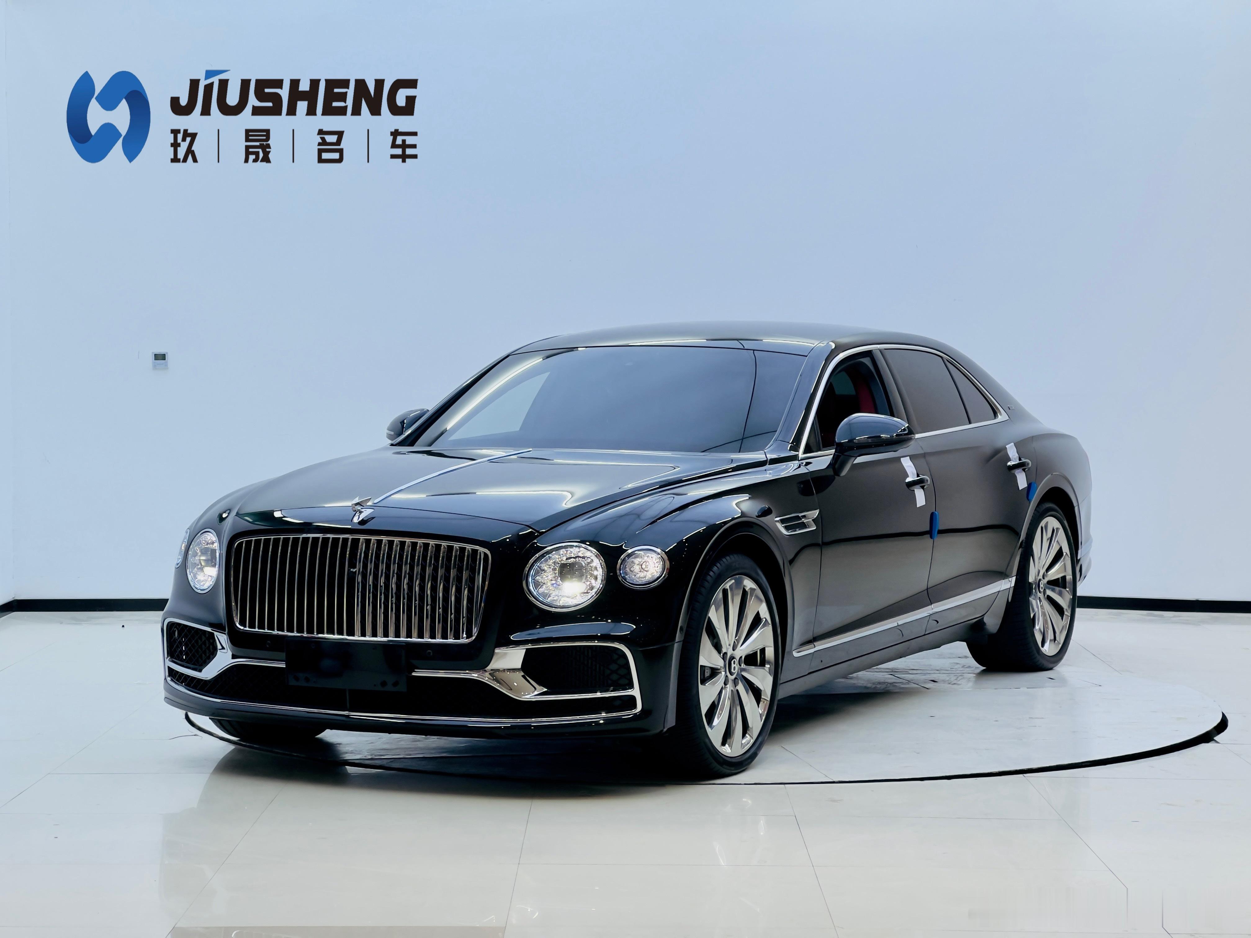 新到店 宾利 飞驰 2024款 V8 Edition 825年8月上牌 0.25
