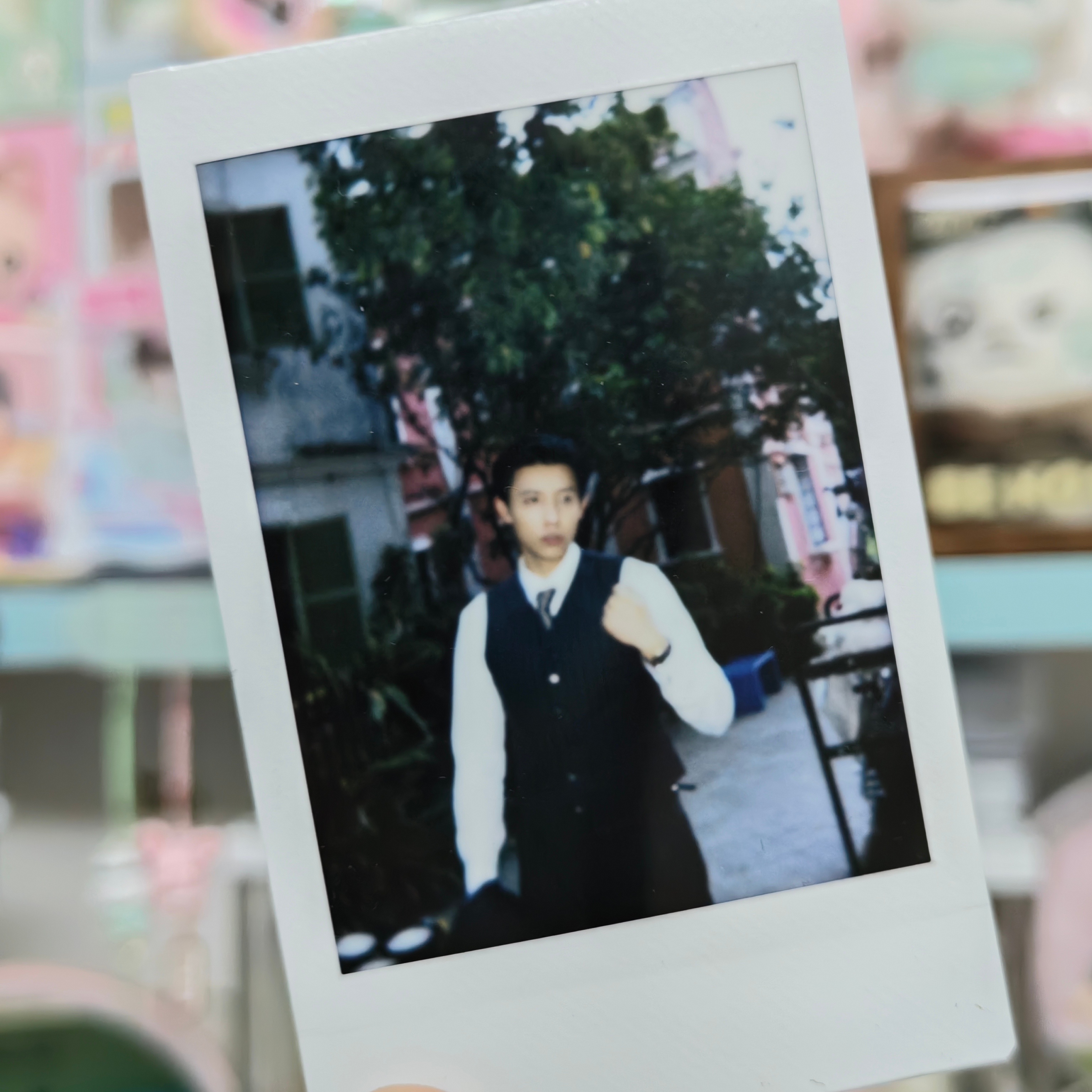 突然翻到给小宇哥哥拍的拍立得 