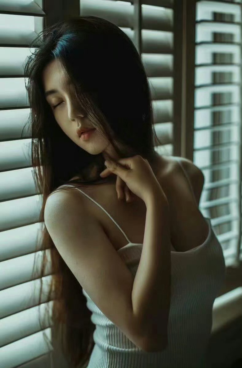 生活手记有些人离开就是离开了，渐渐地，生活会变得没有什么不同，仿佛那个人不是消失