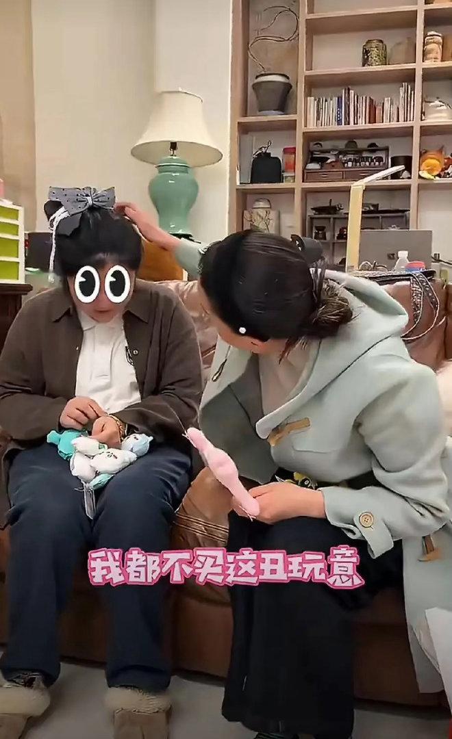 有些明星感觉带货带的都魔怔了，比如尔豪的老婆王一楠。她拍的日常小视频挺不错的，真