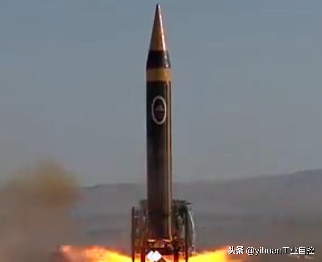 【伊朗空天部队最近青睐超重款导弹】
    IRIB今天报道，IRGC航空航天部