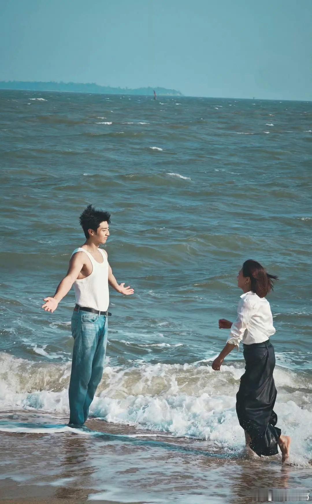 贾静雯陈靖可也有一部姐弟恋，富婆和捞男的人设，感觉两个人挺有张力的