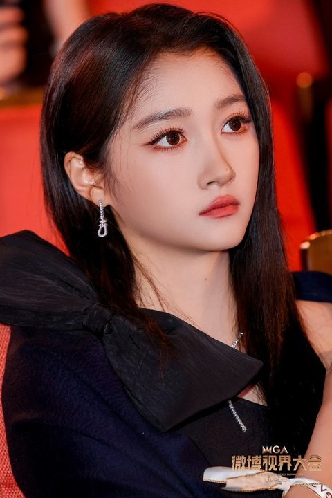 关晓彤脸上的痣关晓彤鼻尖上的痣 关晓彤脸上的痣，太加分啦 ​​​