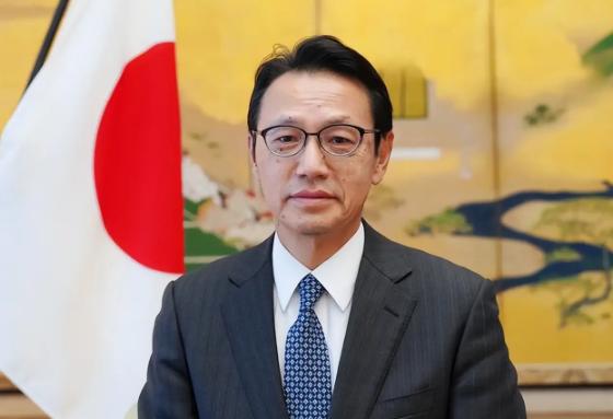 忍不住了！日本前外务省副大臣表示，G7国家中，只有日本因疏远中国，正走向被孤立。