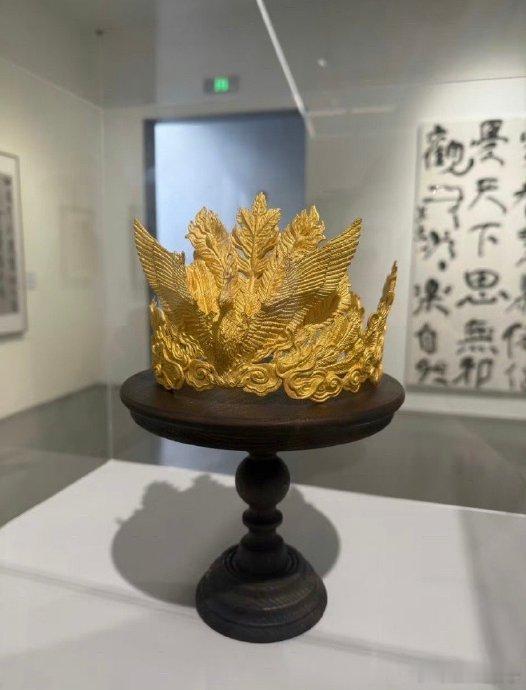 张凯毅最新回应4斤黄金凤冠被毁家人们，最近张凯毅 4 斤黄金凤冠被毁事件可是闹得