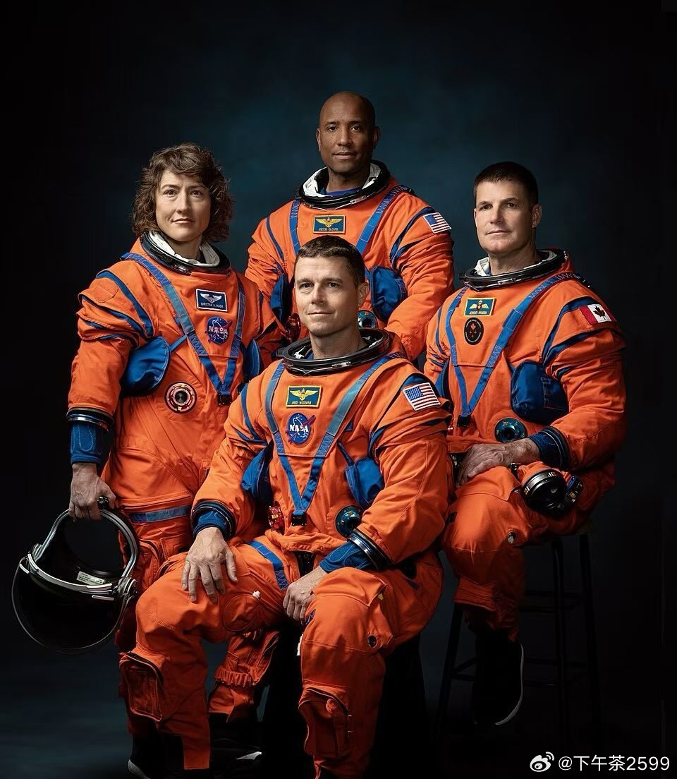 美国执行载人绕月任务火箭发射升空人类再次出征月球！NASA阿尔忒弥斯2号成功升空