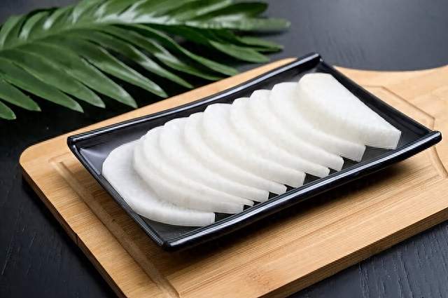 萝卜大量上市！医生再三强调：肠癌患者吃萝卜，多注意这5点