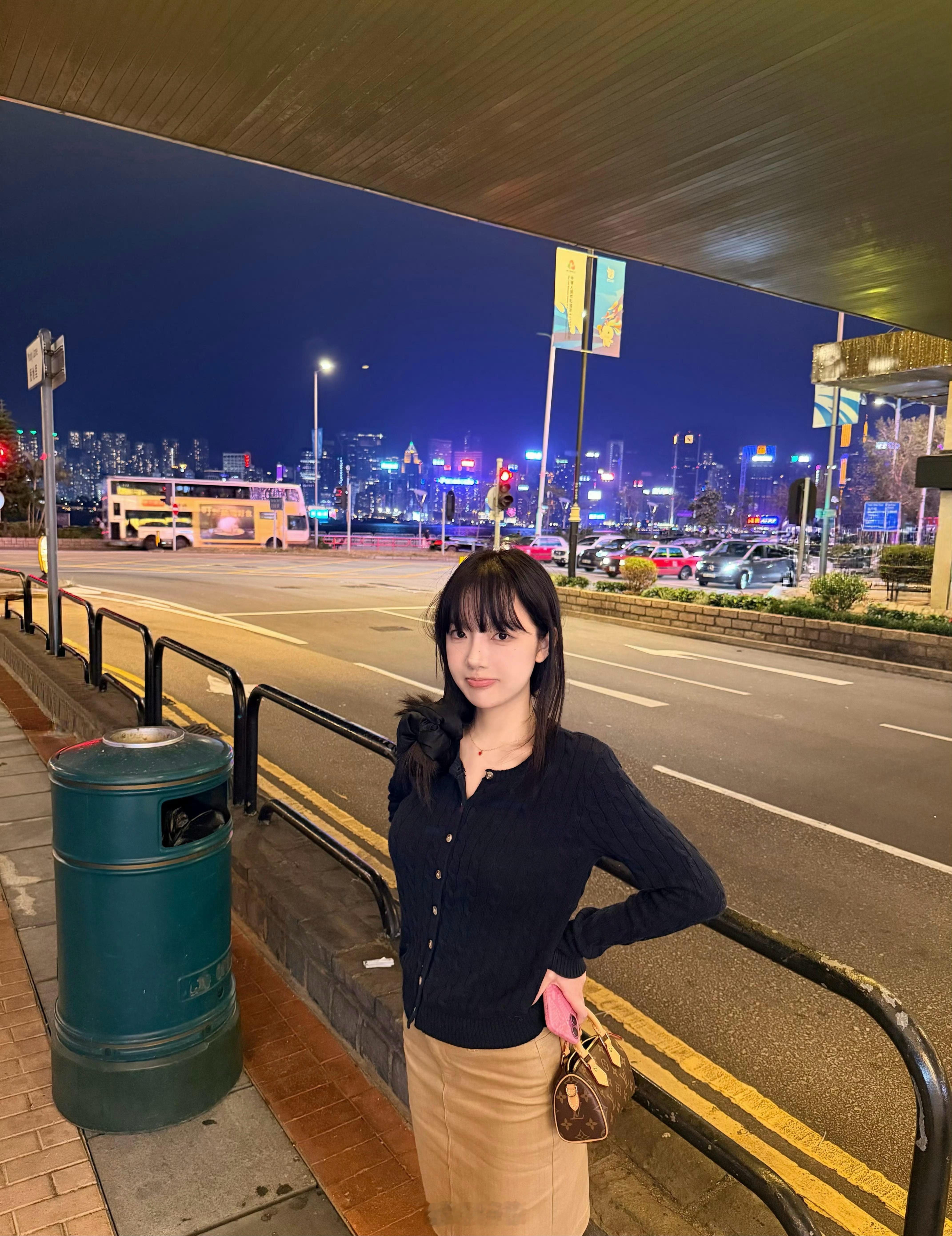 消费升级，香港满大街随处可见最新款iPhone！ ​​​