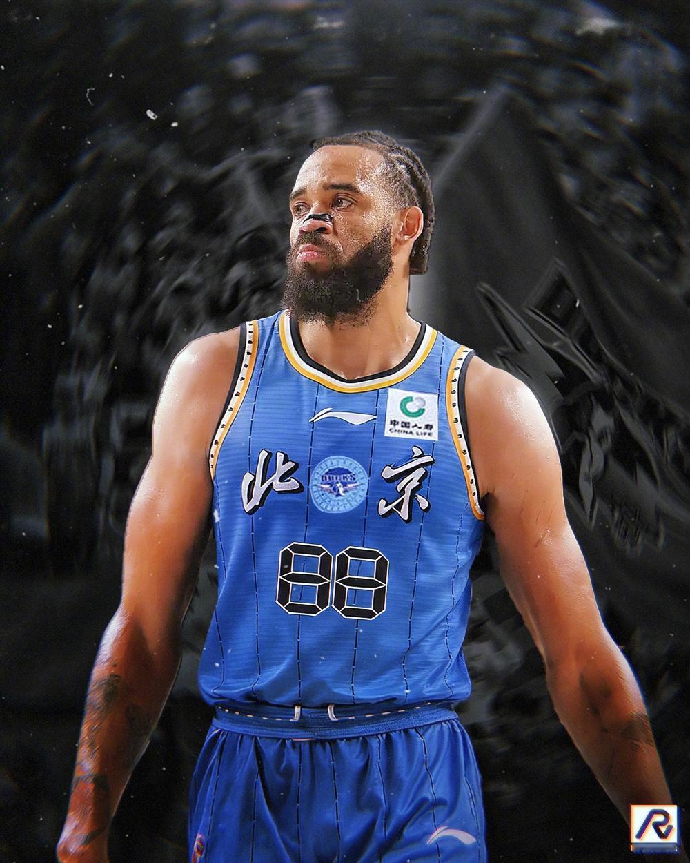 球迷朋友们，打听一下，现在首钢季票多少钱？北京首钢