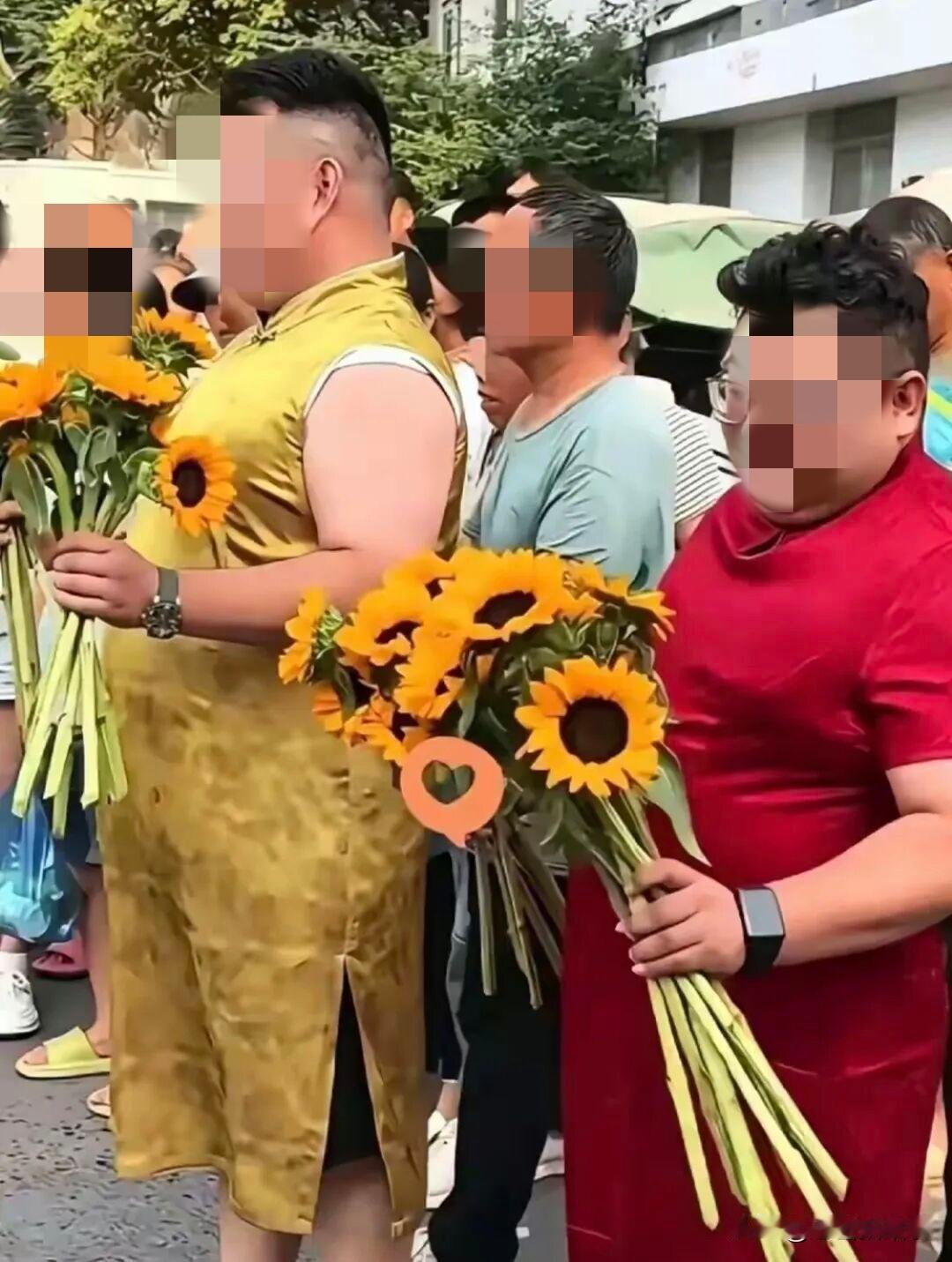 我的留在高考之后说:
高考不是唯一出路！没有必要为此而过度反应！看看历史上的因科