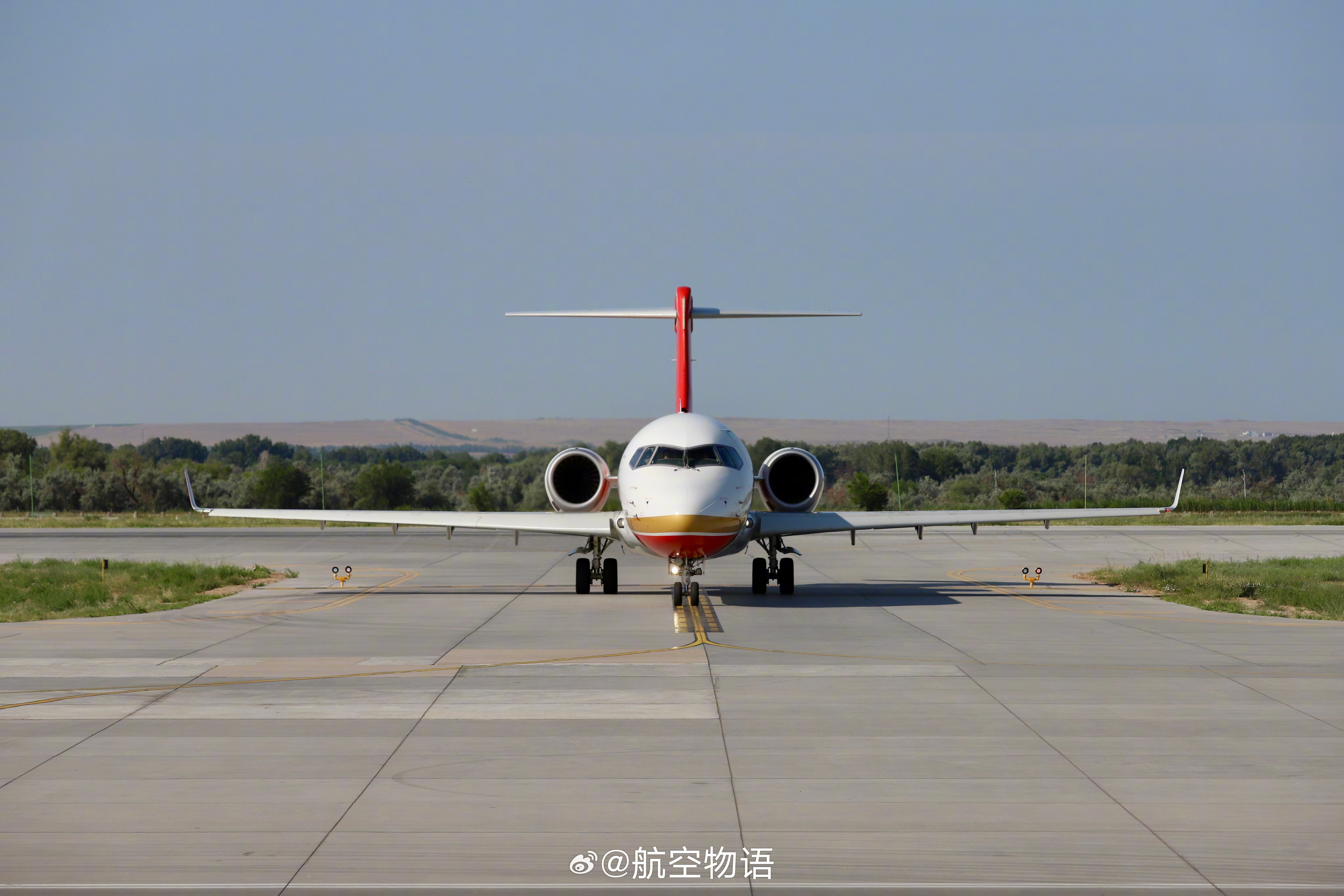 【C909大规模飞进新疆后，内部往来极大便利】今天是C909商业首航10周年的日
