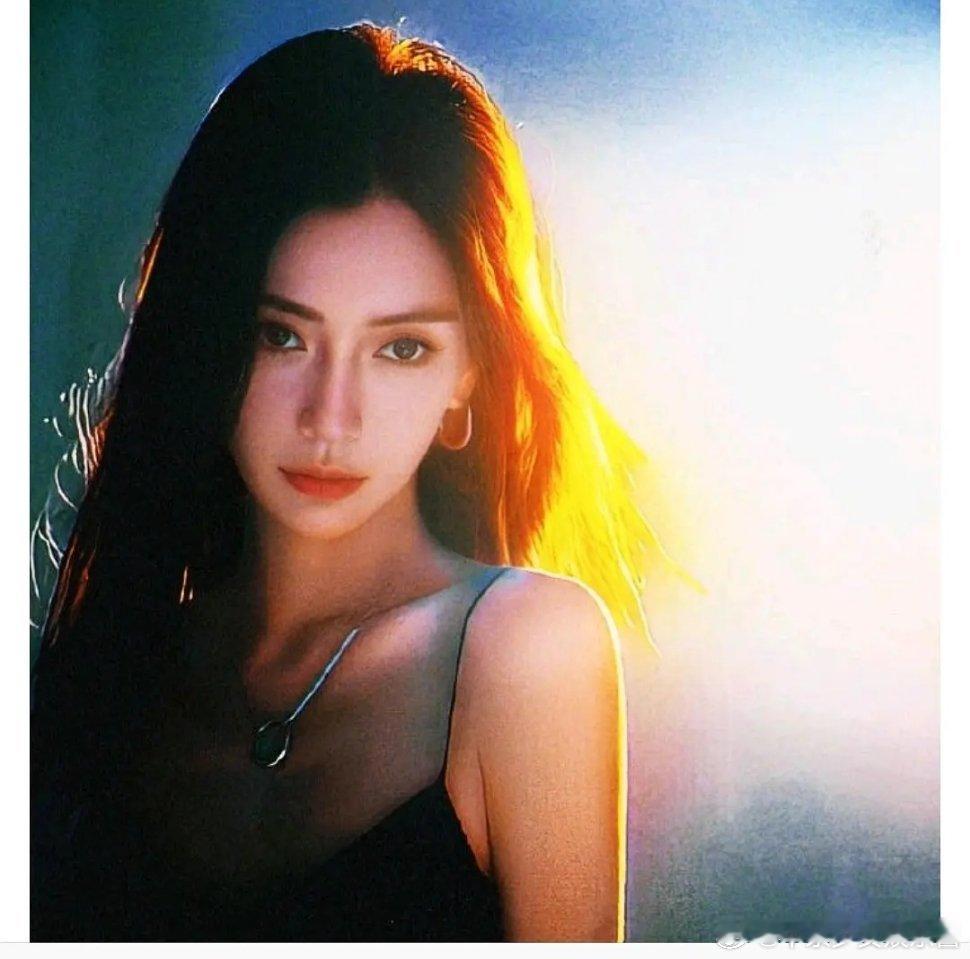 杨颖比叶珂好看一百倍吧，只能说任何一个男人在不爱的时候无论你是谁你多美，都会移情