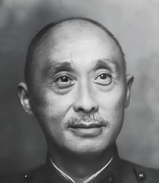 1948 年，曾经开着汽车在光天化日之下奸淫妇女，活生生踢死佣人的国军中将王泽浚