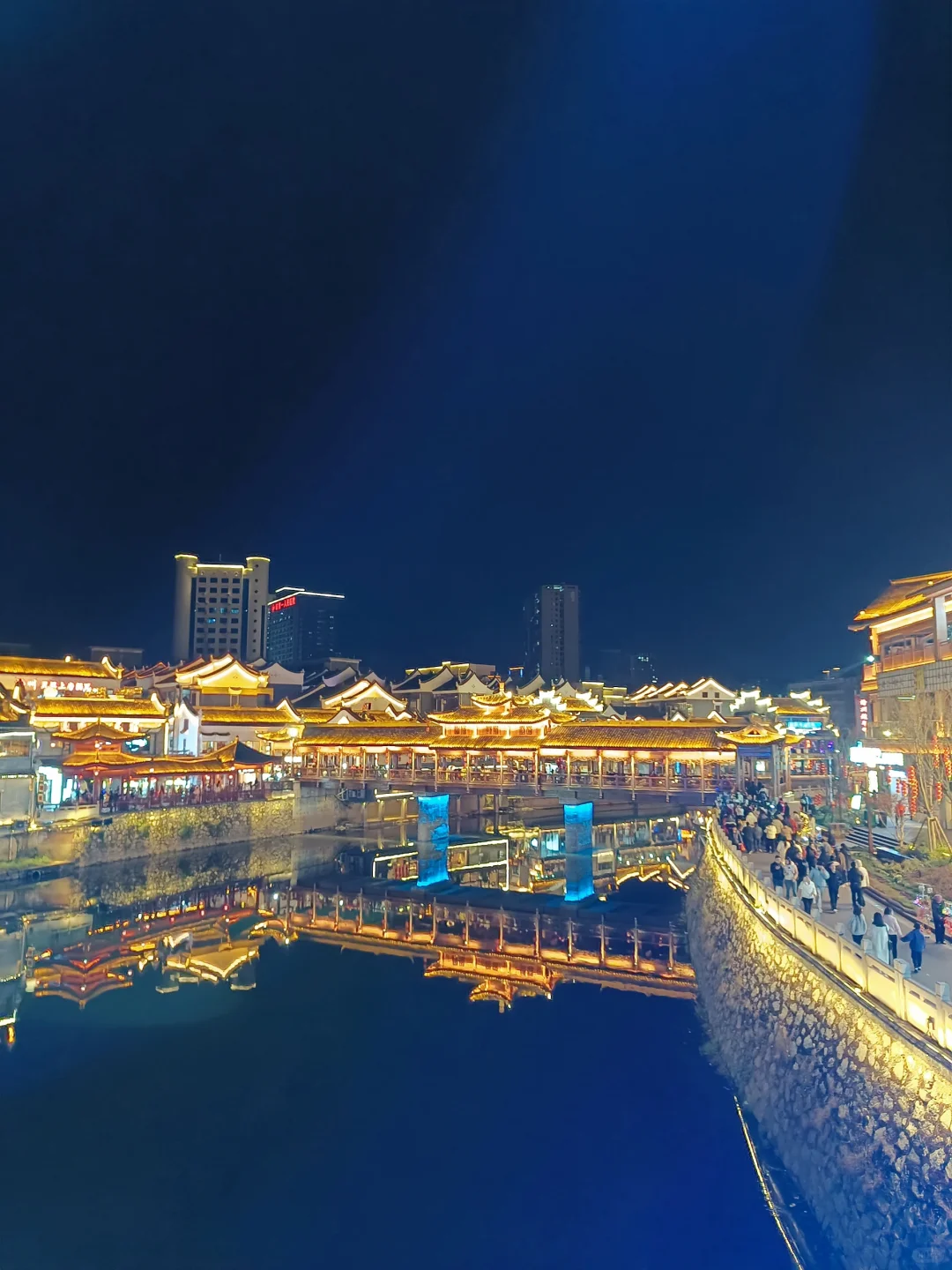 郴州裕后里夜景🌙想看看你那里得灯火阑珊