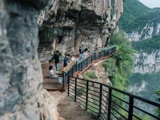贵阳咖啡密度全国第一，但真正的考验才刚刚开始。
这两年贵阳靠着咖啡加文旅的组合赚