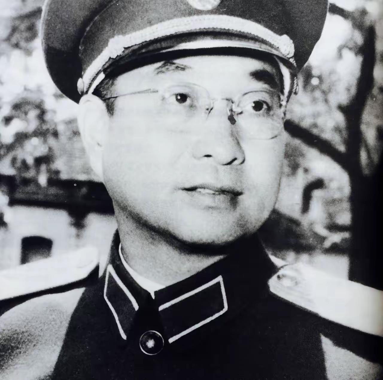 1952年，陈赓对家人说：我受过电刑活不过60岁，后来果然应验。1952年，陈赓