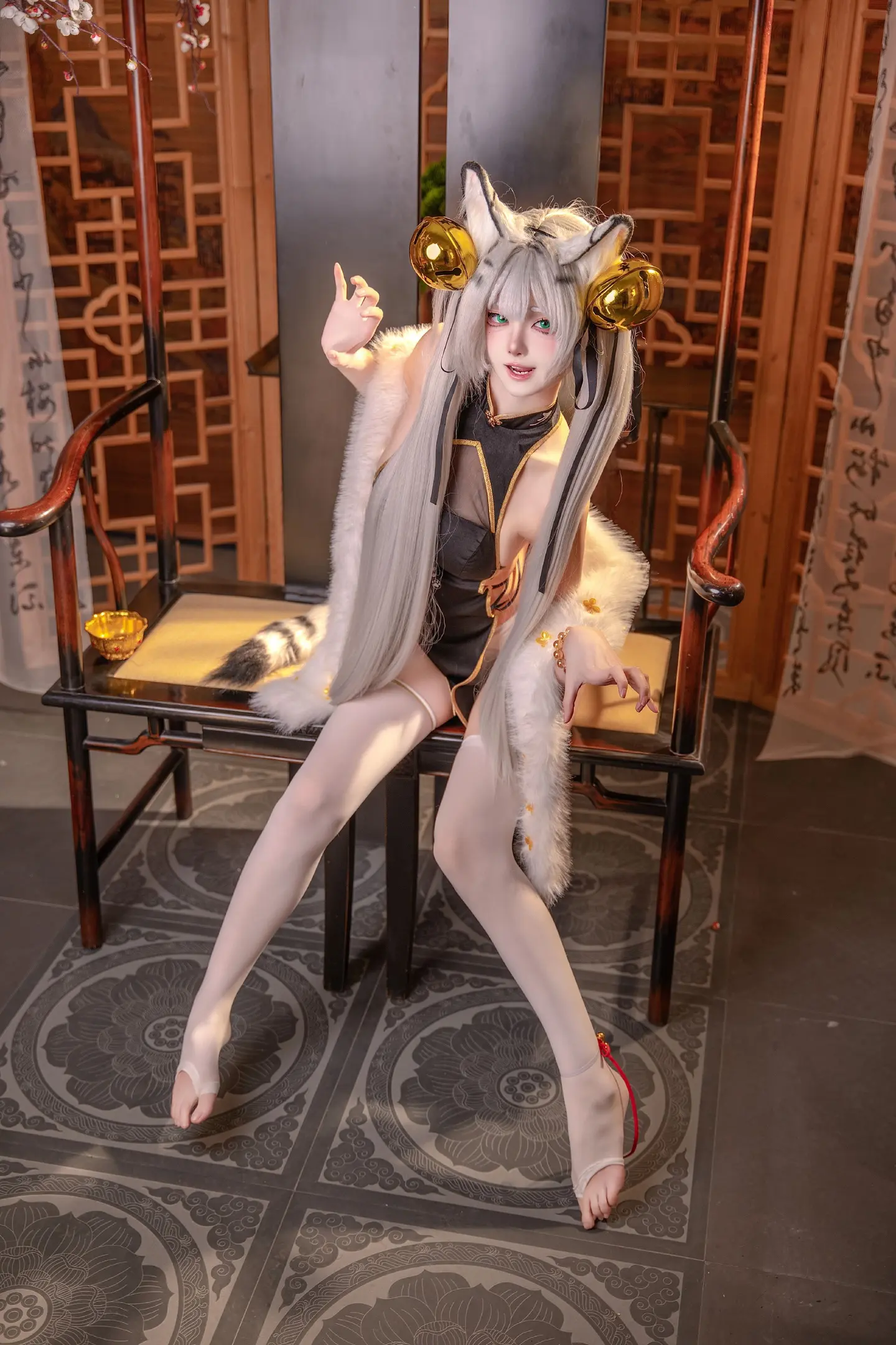 这是一只白虎娘。cos的是一只白虎