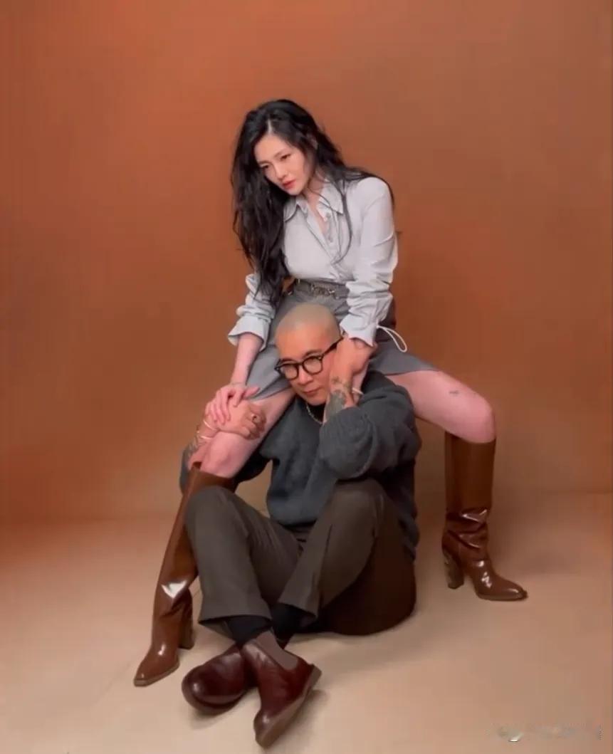 大 S 婚后生活平静， 选择具俊晔可能是因为他不在意戒指，且格局比汪大。两人婚后