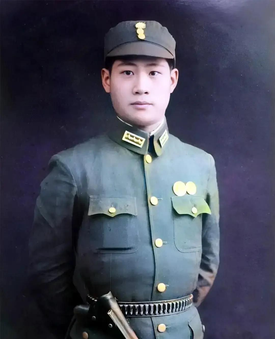 1950年，台湾共产党员林正亨被枪决，囚车正巧经过他家门前，他猛然站起大声喊：保
