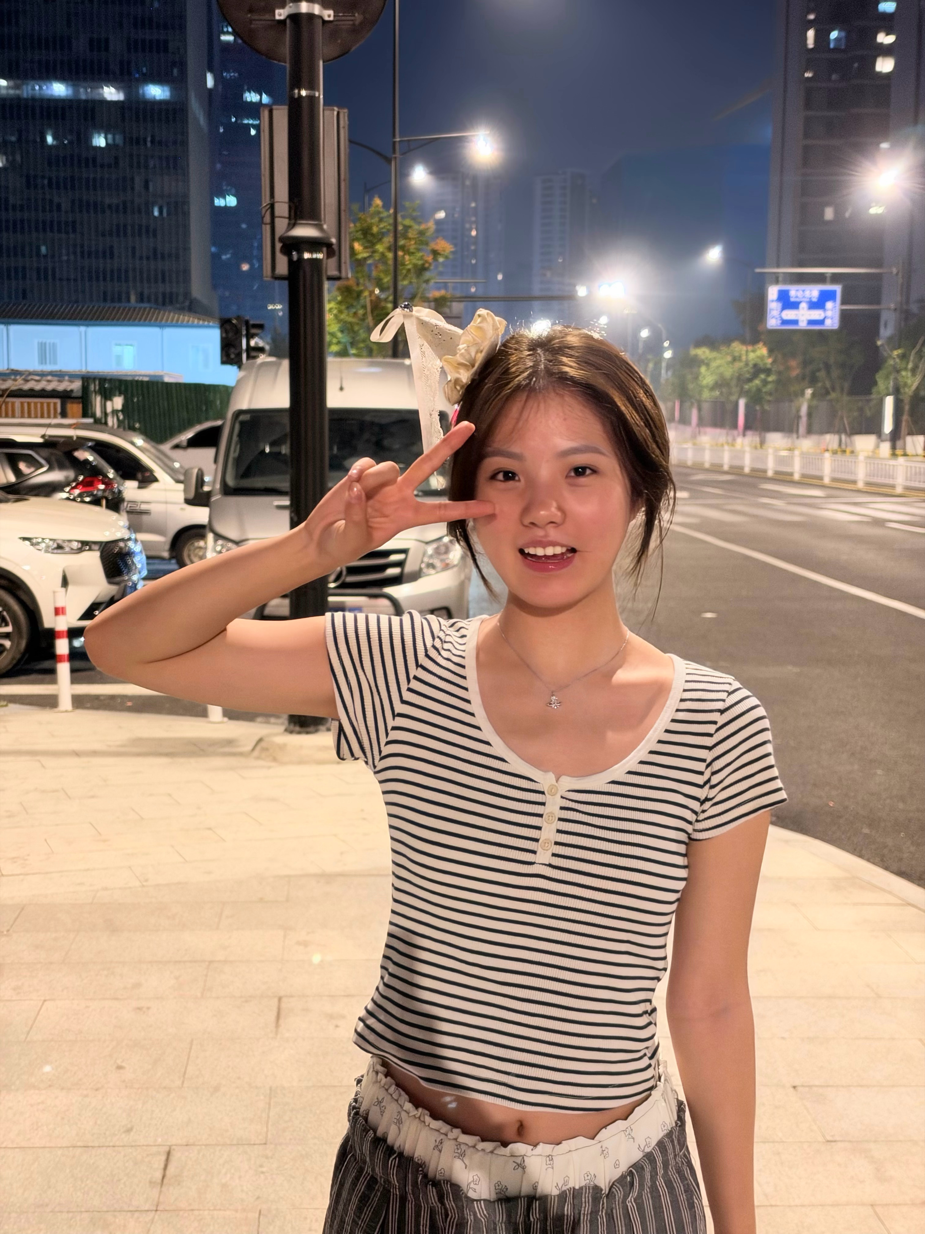 国庆快乐大家！最近过的开心嘛抽奖详情 抽中的小美女给自己买点好吃的