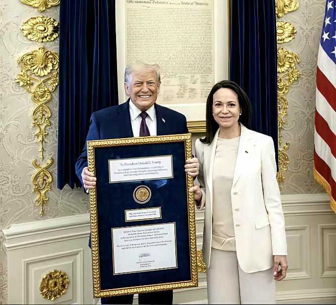 诺贝尔和平奖不可转让不可共享马查多向川普转让自己的诺贝尔和平奖，老特咧着大嘴笑了