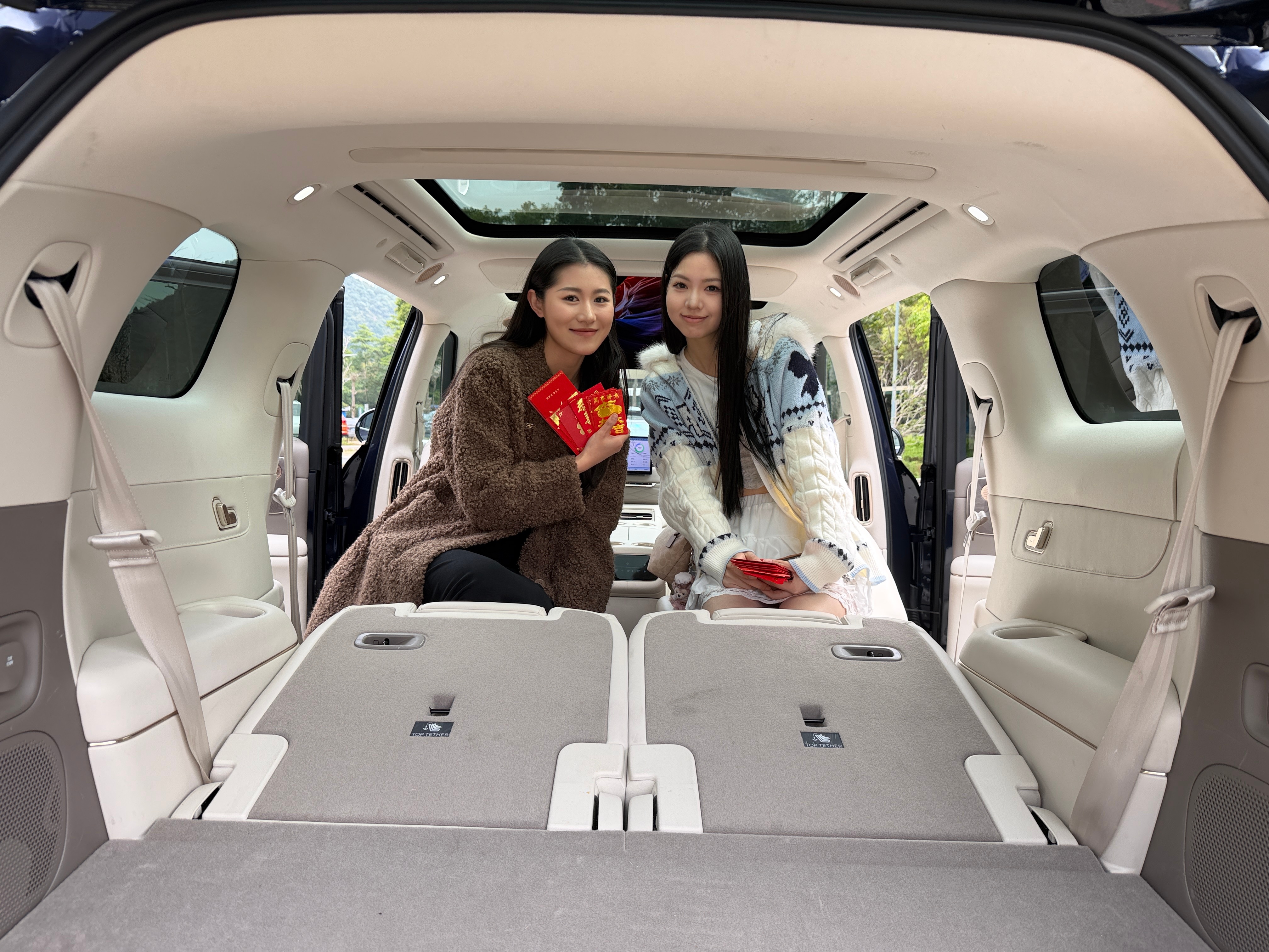 今天的“艳福”是智己给的！大v聊车